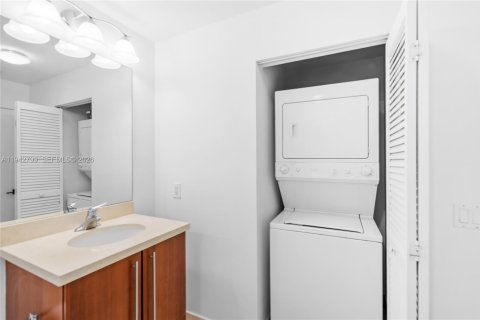 Купить кондоминиум в Майами, Флорида 2 спальни, 94.02м2, № 1999217 - фото 29