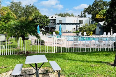 Copropriété à louer à Orlando, Floride: 2 chambres, 76.18 m2 № 2410481 - photo 18