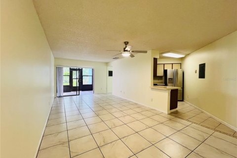 Copropriété à louer à Orlando, Floride: 2 chambres, 76.18 m2 № 2410481 - photo 5