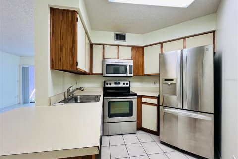 Copropriété à louer à Orlando, Floride: 2 chambres, 76.18 m2 № 2410481 - photo 6
