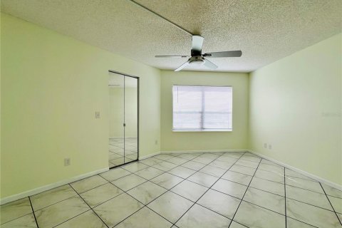 Copropriété à louer à Orlando, Floride: 2 chambres, 76.18 m2 № 2410481 - photo 9
