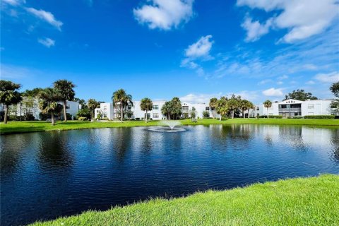 Copropriété à louer à Orlando, Floride: 2 chambres, 76.18 m2 № 2410481 - photo 17