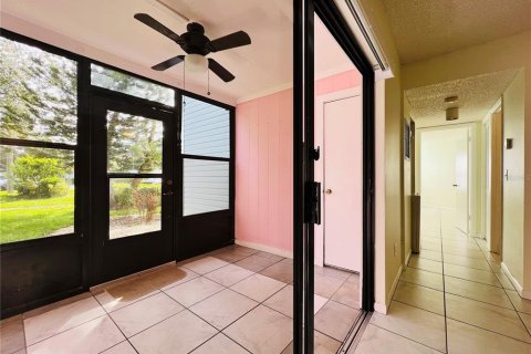 Copropriété à louer à Orlando, Floride: 2 chambres, 76.18 m2 № 2410481 - photo 14