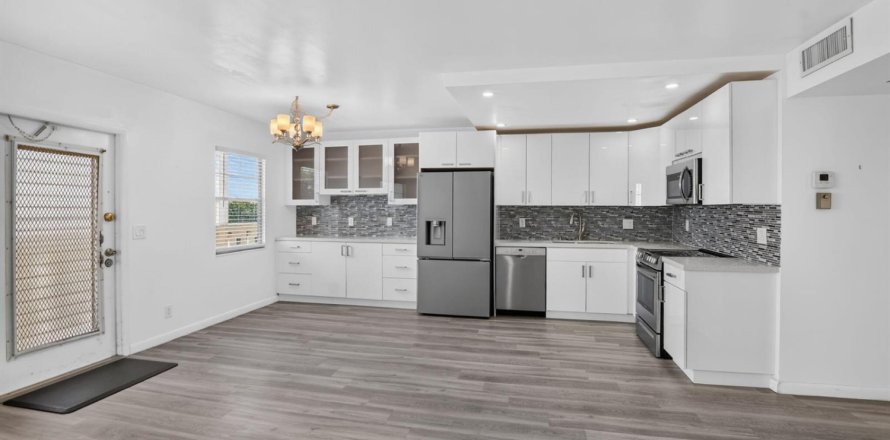 Condo in Boca Raton, Florida, 2 bedrooms № 2244620