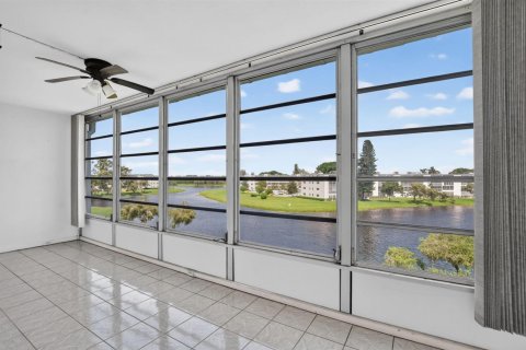 Condo in Boca Raton, Florida, 2 bedrooms № 2244620 - photo 10