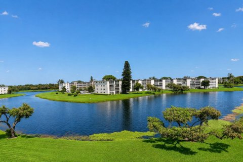 Condo in Boca Raton, Florida, 2 bedrooms № 2244620 - photo 12