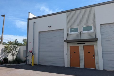 Commercial property in Saint Petersburg, Florida 133.78 sq.m. № 2369426