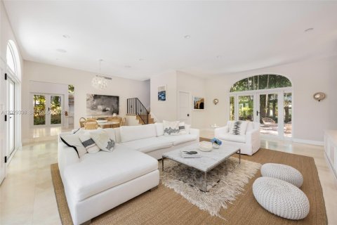 Villa ou maison à louer à Miami, Floride: 4 chambres, 360 m2 № 2171918 - photo 17