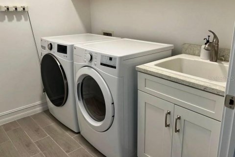 Casa en alquiler en Nokomis, Florida, 2 dormitorios, 166.85 m2 № 1422161 - foto 16