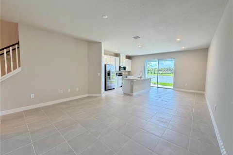 Touwnhouse à louer à Lakewood Ranch, Floride: 3 chambres, 155.52 m2 № 2092363 - photo 4