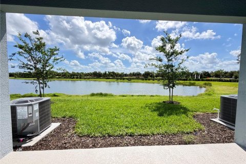 Touwnhouse à louer à Lakewood Ranch, Floride: 3 chambres, 155.52 m2 № 2092363 - photo 14