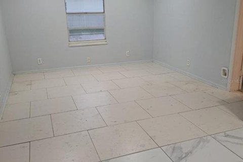 Villa ou maison à vendre à Apopka, Floride: 3 chambres, 93.27 m2 № 1767714 - photo 5