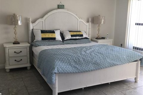 Copropriété à louer à Sarasota, Floride: 2 chambres, 113.71 m2 № 214581 - photo 7