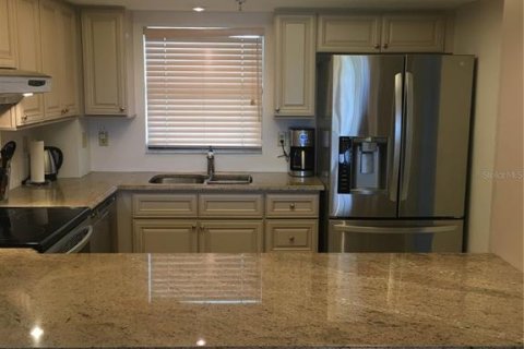 Copropriété à louer à Sarasota, Floride: 2 chambres, 113.71 m2 № 214581 - photo 3