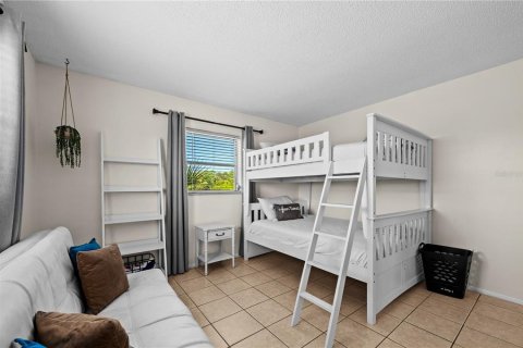 Commercial property in Rotonda, Florida 4 bedrooms, 218.97 sq.m. № 2214839 - photo 26