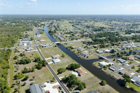 Commercial property in Rotonda, Florida 4 bedrooms, 218.97 sq.m. № 2214839 - photo 28