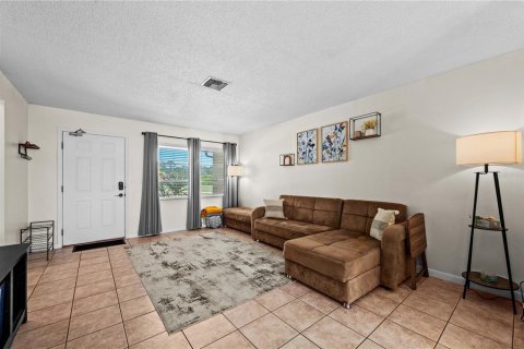 Commercial property in Rotonda, Florida 4 bedrooms, 218.97 sq.m. № 2214839 - photo 23