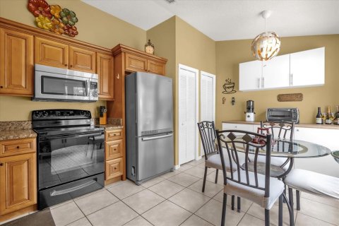 Condominio en venta en Orlando, Florida, 3 dormitorios, 163.88 m2 № 1640946 - foto 3