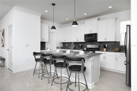 Touwnhouse à vendre à Kissimmee, Floride: 5 chambres, 278.34 m2 № 1744824 - photo 9
