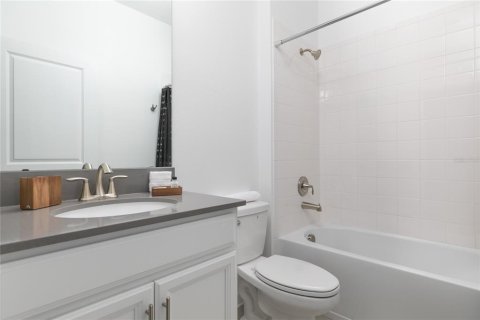 Touwnhouse à vendre à Kissimmee, Floride: 5 chambres, 278.34 m2 № 1744824 - photo 15