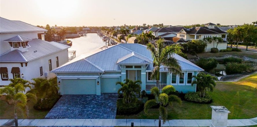 Casa en Apollo Beach, Florida 4 dormitorios, 251.39 m2 № 1734861