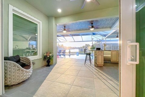 Casa en venta en Apollo Beach, Florida, 4 dormitorios, 251.39 m2 № 1734861 - foto 12
