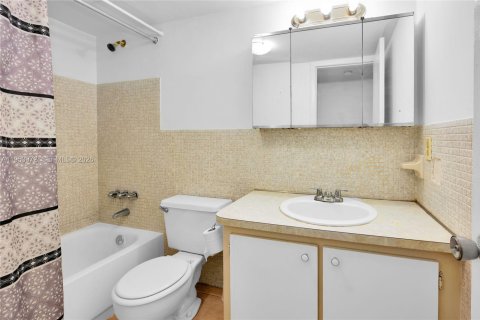 Copropriété à vendre à North Miami, Floride: 1 chambre, 67.35 m2 № 2009058 - photo 16