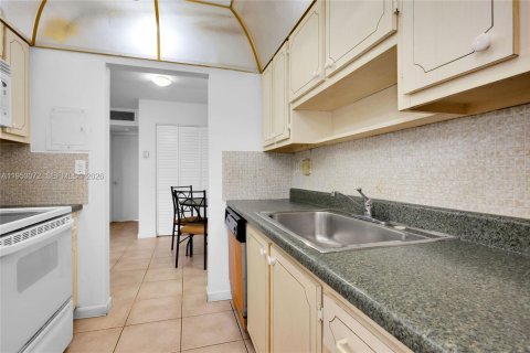 Copropriété à vendre à North Miami, Floride: 1 chambre, 67.35 m2 № 2009058 - photo 14