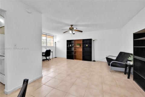 Copropriété à vendre à North Miami, Floride: 1 chambre, 67.35 m2 № 2009058 - photo 11