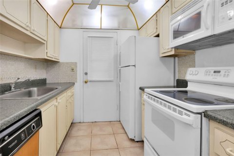 Copropriété à vendre à North Miami, Floride: 1 chambre, 67.35 m2 № 2009058 - photo 13