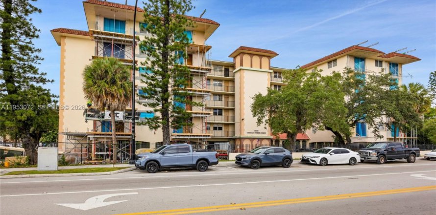 Condo à North Miami, Floride, 1 chambre  № 2009058