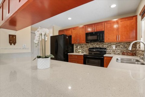 Villa ou maison à vendre à Cooper City, Floride: 4 chambres, 194.91 m2 № 1942393 - photo 16