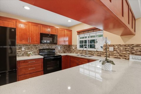 Villa ou maison à vendre à Cooper City, Floride: 4 chambres, 194.91 m2 № 1942393 - photo 14