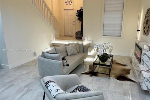 House in Pembroke Pines, Florida 3 bedrooms, 138.8 sq.m. № 2018224 - photo 10