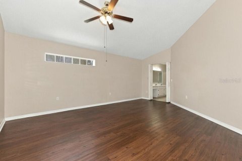 Villa ou maison à louer à Brandon, Floride: 3 chambres, 143.53 m2 № 2416948 - photo 10