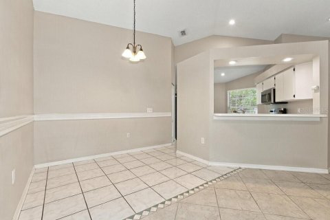 Villa ou maison à louer à Brandon, Floride: 3 chambres, 143.53 m2 № 2416948 - photo 5