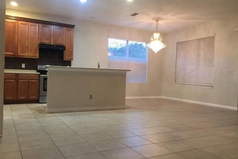 Villa ou maison à louer à Kissimmee, Floride: 5 chambres, 223.99 m2 № 2118284 - photo 7