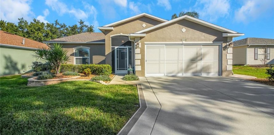 Villa ou maison à Leesburg, Floride 3 chambres, 175.59 m2 № 2429190