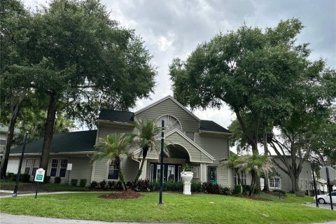 Condo in Orlando, Florida, 2 bedrooms № 2197581 - photo 16