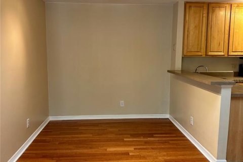 Condo in Orlando, Florida, 2 bedrooms № 2197581 - photo 8