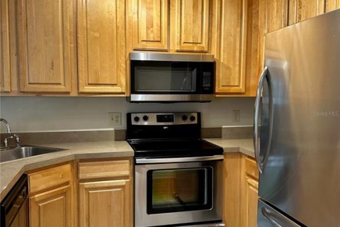 Condo in Orlando, Florida, 2 bedrooms № 2197581 - photo 6