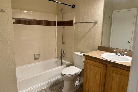 Condo in Orlando, Florida, 2 bedrooms № 2197581 - photo 14