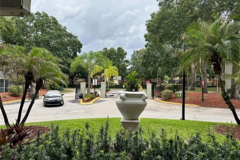 Condo in Orlando, Florida, 2 bedrooms № 2197581 - photo 30