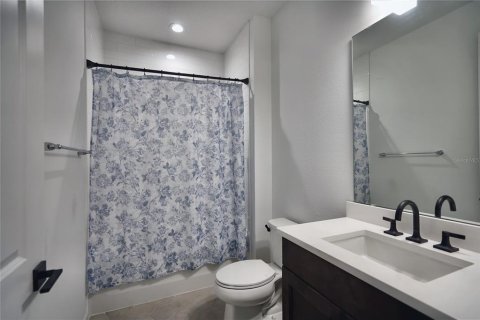 House in Apopka, Florida 4 bedrooms, 216.56 sq.m. № 2396185 - photo 19
