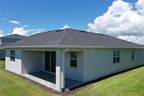 House in Apopka, Florida 4 bedrooms, 216.56 sq.m. № 2396185 - photo 24