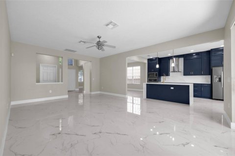 Villa ou maison à vendre à Orlando, Floride: 5 chambres, 325.99 m2 № 2404589 - photo 13