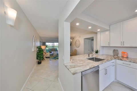 Copropriété à vendre à Saint Petersburg, Floride: 2 chambres, 85.01 m2 № 1914530 - photo 4