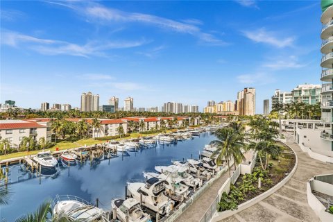 Copropriété à vendre à Aventura, Floride: 2 chambres, 75.81 m2 № 1952850 - photo 23