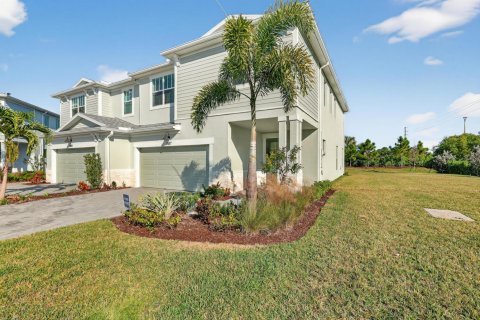 Villa ou maison à louer à Jensen Beach, Floride: 3 chambres, 218.41 m2 № 2389565 - photo 2