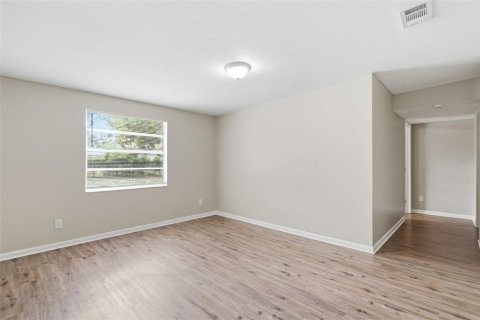 Villa ou maison à vendre à Tampa, Floride: 4 chambres, 114.36 m2 № 2321201 - photo 18